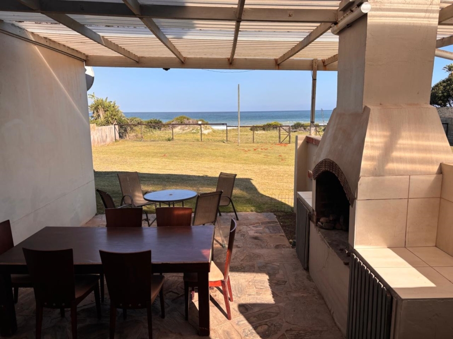 4 Bedroom Property for Sale in Jeffreys Bay Central Eastern Cape